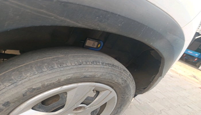 2016 Renault Kwid RXT 0.8, Petrol, Manual, 45,000 km, tyre