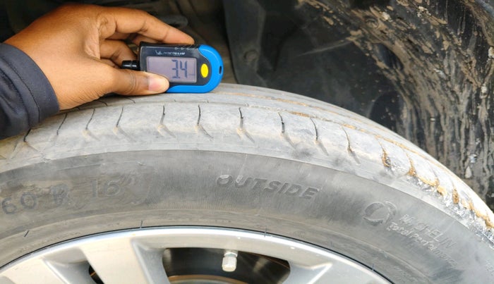 2017 Maruti Vitara Brezza ZDI, Diesel, Manual, 79,657 km, tyre