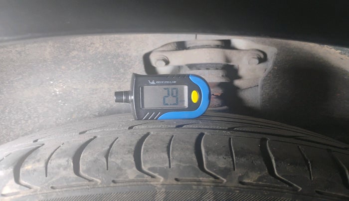 2017 Hyundai Creta SX PLUS AT 1.6 PETROL, Petrol, Automatic, 72,158 km, tyre