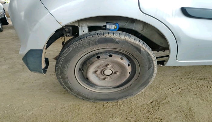 2016 Maruti Alto 800 LXI, Petrol, Manual, 1,52,185 km, tyre