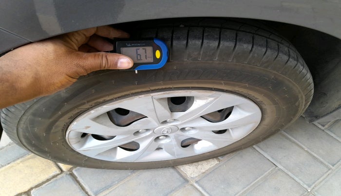 2016 Hyundai Elite i20 SPORTZ 1.2, CNG, Manual, 1,28,989 km, tyre