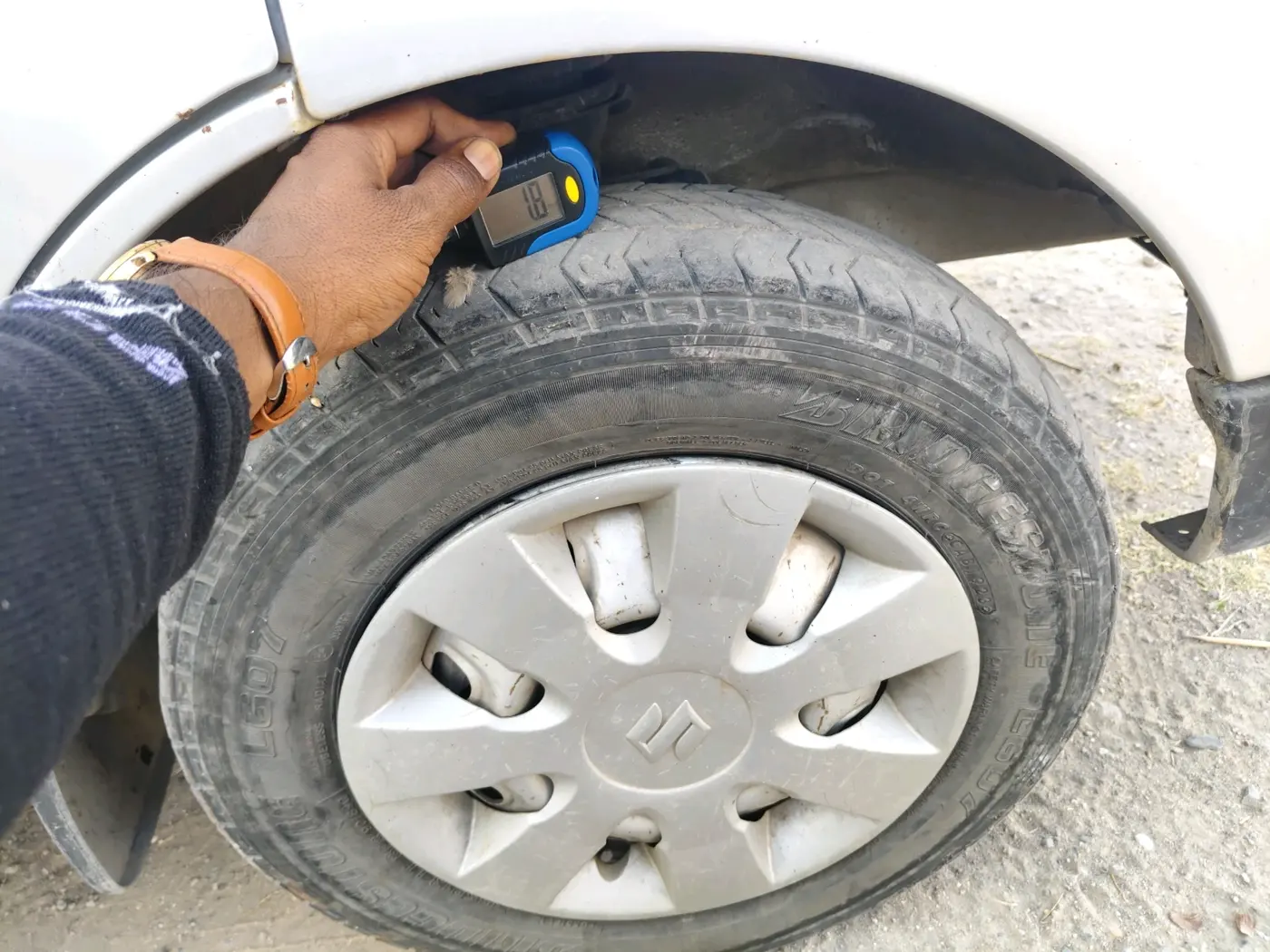 2021 Maruti Eeco 5 STR AC CNG, CNG, Manual, 1,57,230 km, tyre