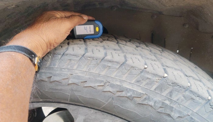 2022 Mahindra Thar LX HARD TOP 4WD MT, Diesel, Manual, 63,206 km, tyre