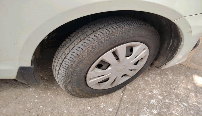 2013 Maruti Swift Dzire VXI, Petrol, Manual, 26,954 km, tyre