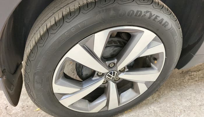 2023 Volkswagen TAIGUN TOPLINE 1.0 TSI MT, Petrol, Manual, 29,077 km, tyre