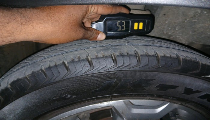 2017 Renault Kwid CLIMBER 1.0 AMT, Petrol, Automatic, 58,505 km, tyre