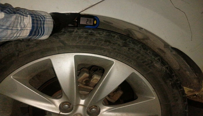 2011 Hyundai Verna FLUIDIC 1.6 CRDI SX, Diesel, Manual, 2,60,364 km, tyre