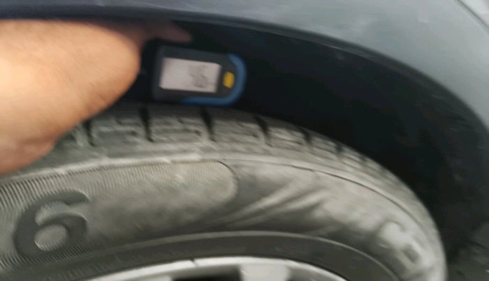 2017 Maruti S Cross ZETA 1.3, Diesel, Manual, 63,069 km, tyre