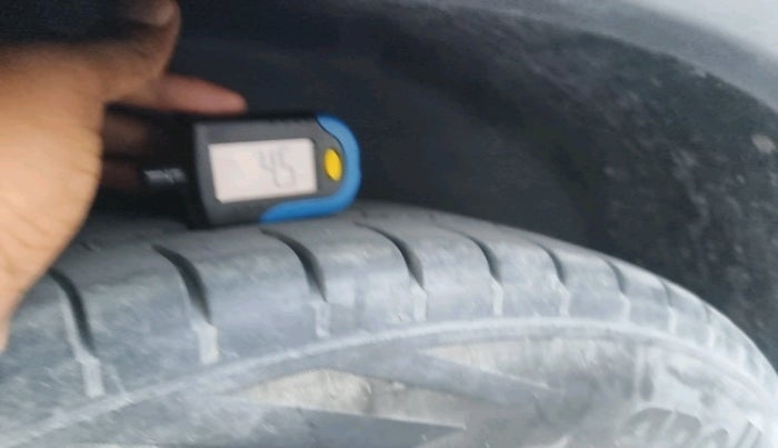 2017 Maruti S Cross ZETA 1.3, Diesel, Manual, 63,069 km, tyre