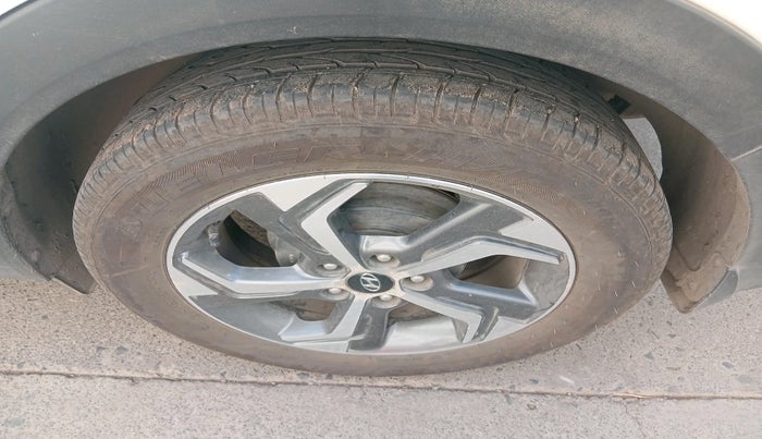 2019 Hyundai Creta SX (O) 1.6 DIESEL, Diesel, Manual, 1,12,787 km, tyre