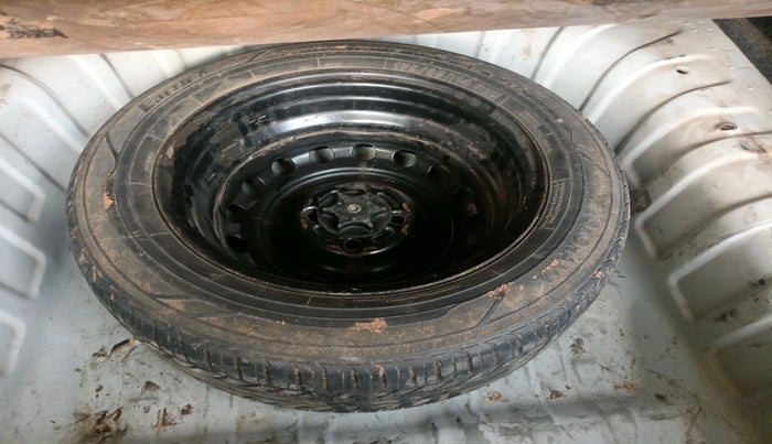 2013 Nissan Sunny XV PETROL, Petrol, Manual, 55,820 km, tyre