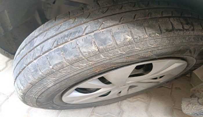 2015 Maruti Swift Dzire VDI, Diesel, Manual, 77,048 km, tyre