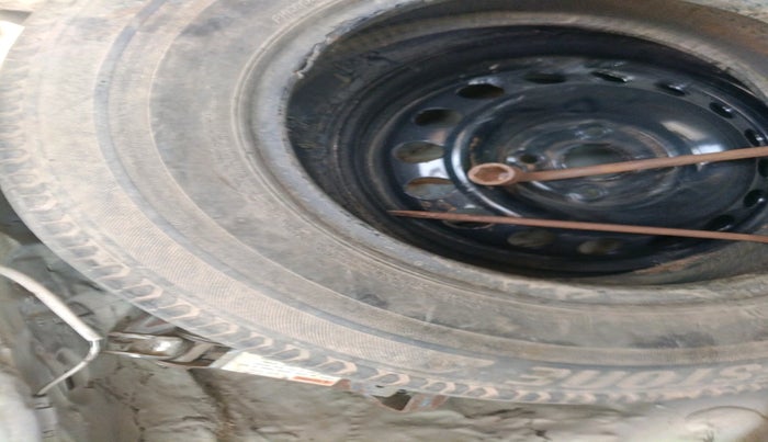 2015 Maruti Swift Dzire VDI, Diesel, Manual, 77,048 km, tyre