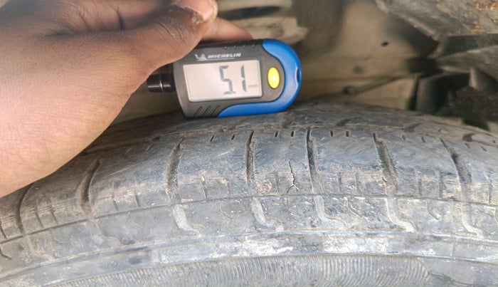 2015 Maruti Swift Dzire VDI, Diesel, Manual, 77,048 km, tyre