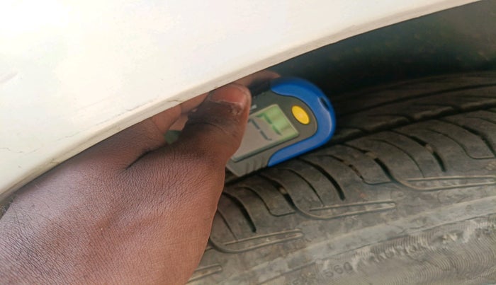 2015 Maruti Swift Dzire VDI, Diesel, Manual, 77,048 km, tyre