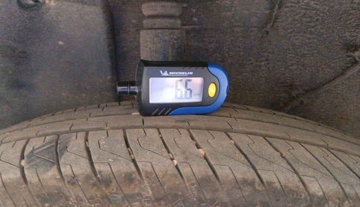 2023 Tata PUNCH PURE MT, Petrol, Manual, 84,152 km, tyre