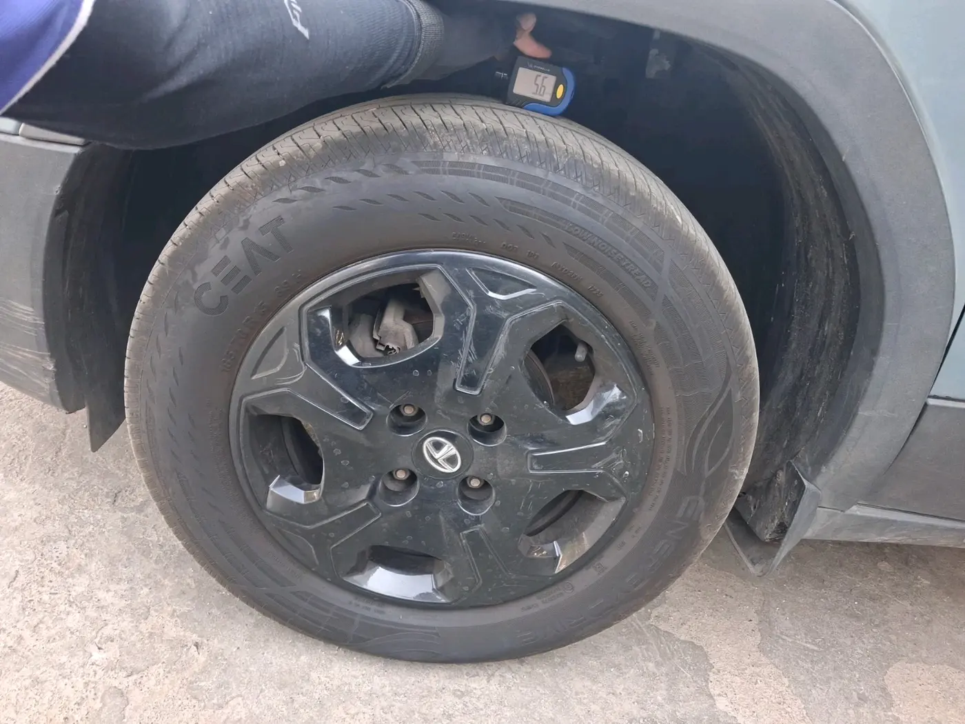 2022 Tata PUNCH ACCOMPLISHED MT, Petrol, Manual, 67,835 km, tyre