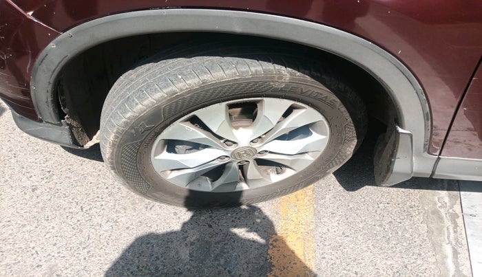 2013 Honda CRV 2.0L 2WD MT, Petrol, Manual, 1,48,818 km, tyre