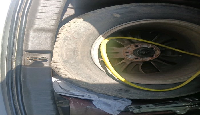 2013 Honda CRV 2.0L 2WD MT, Petrol, Manual, 1,48,818 km, tyre