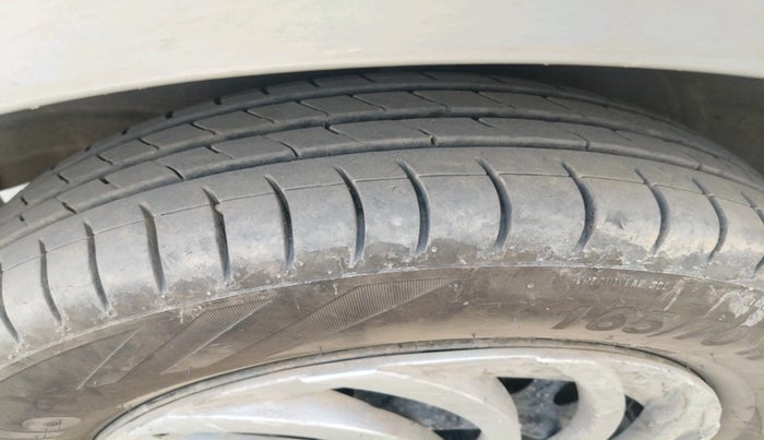 2013 Maruti Wagon R 1.0 VXI, CNG, Manual, 73,894 km, tyre