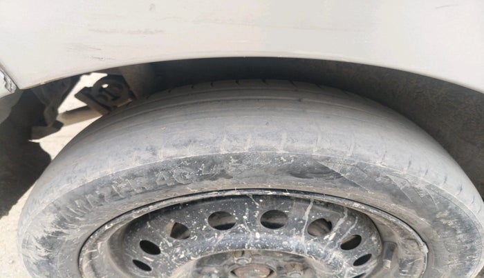 2013 Maruti Wagon R 1.0 VXI, CNG, Manual, 73,894 km, tyre