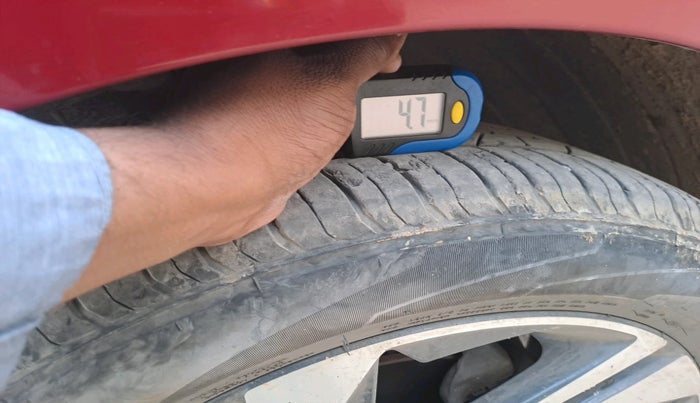 2021 Hyundai NEW I20 ASTA (O) 1.2 MT DUAL TONE, Petrol, Manual, 43,331 km, tyre