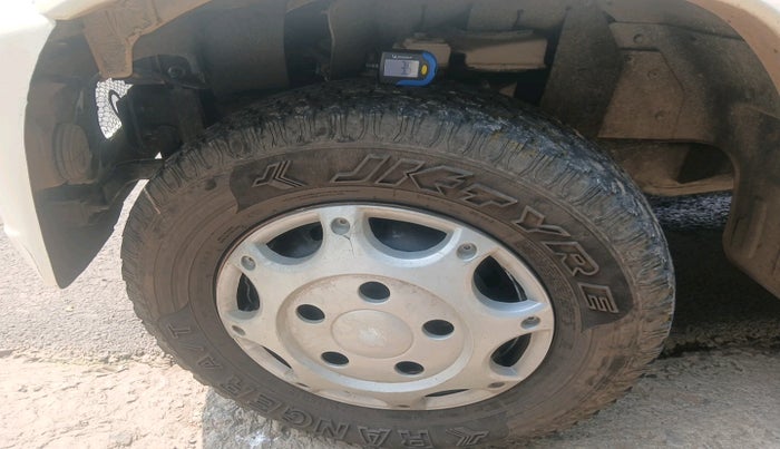 2021 Mahindra Bolero B6 (O), Diesel, Manual, 1,06,149 km, tyre