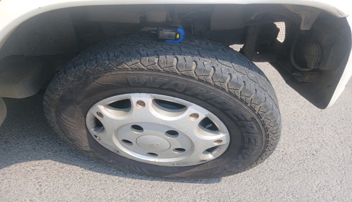 2021 Mahindra Bolero B6 (O), Diesel, Manual, 1,06,149 km, tyre
