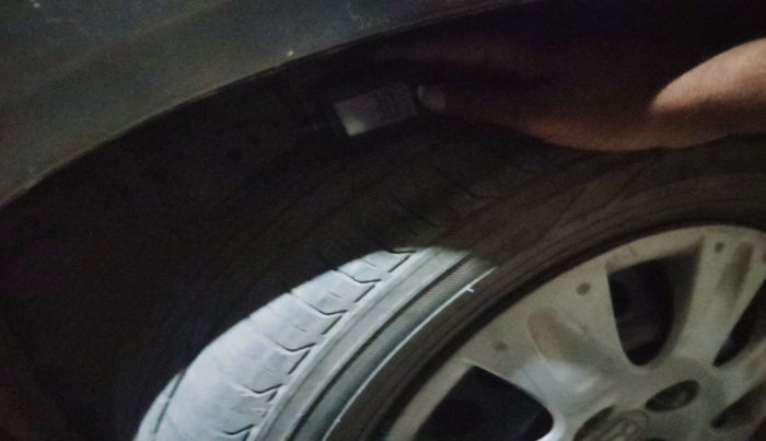 2014 Honda Brio S MT, CNG, Manual, 1,16,344 km, tyre