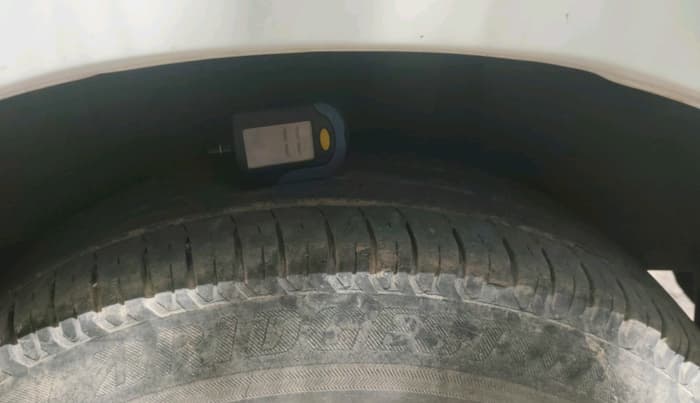 2019 Maruti Swift VXI, Petrol, Manual, 67,721 km, tyre