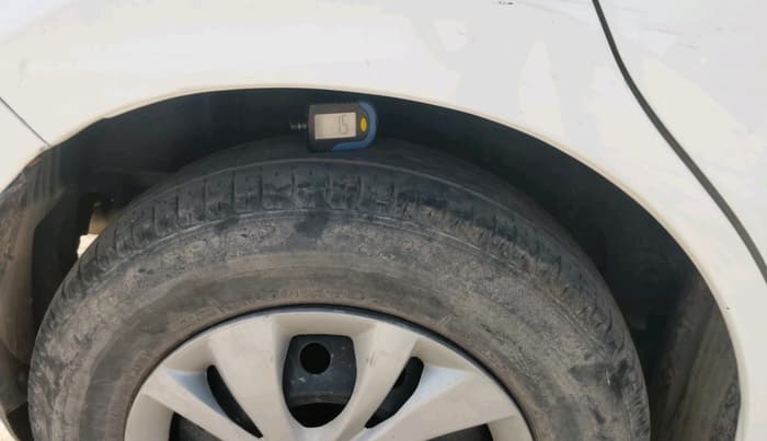 2019 Maruti Swift VXI, Petrol, Manual, 67,721 km, tyre