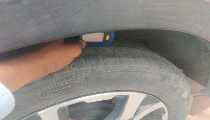 2017 Honda WR-V 1.5L I-DTEC VX MT, Diesel, Manual, 1,23,908 km, tyre