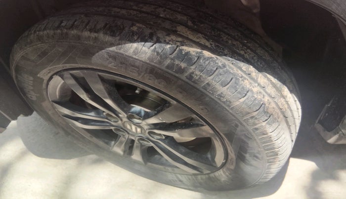 2019 Maruti Vitara Brezza ZDI PLUS AT DUAL TONE, Diesel, Automatic, 60,206 km, tyre