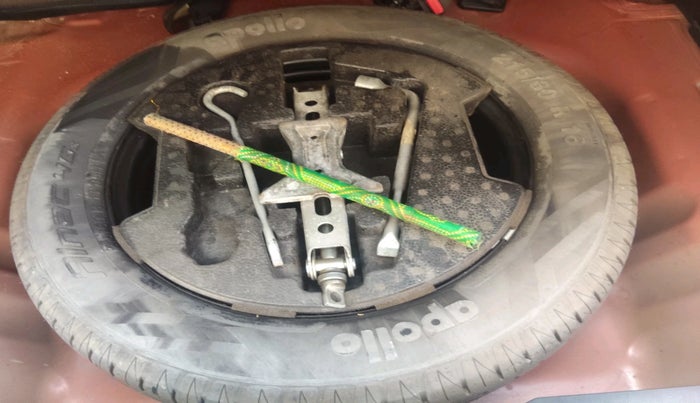 2019 Maruti Vitara Brezza ZDI PLUS AT DUAL TONE, Diesel, Automatic, 60,206 km, tyre