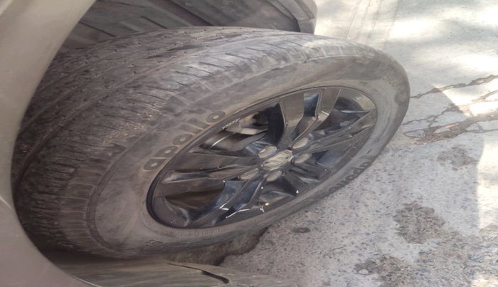 2019 Maruti Vitara Brezza ZDI PLUS AT DUAL TONE, Diesel, Automatic, 60,206 km, tyre