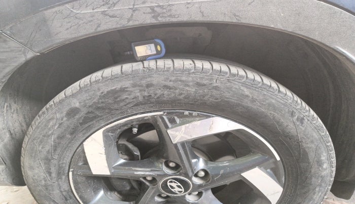 2019 Hyundai VENUE SX 1.4 CRDI, Diesel, Manual, 73,291 km, tyre