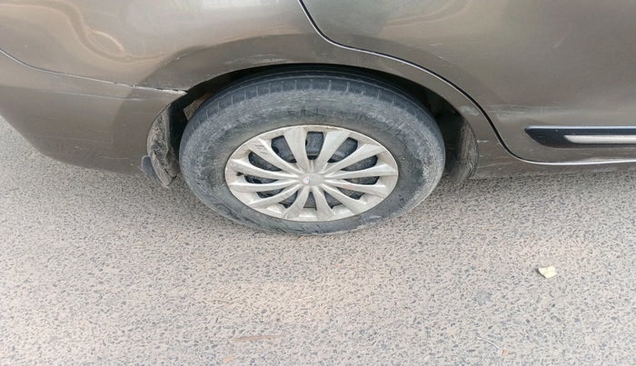 2021 Maruti Dzire VXI, CNG, Manual, 83,360 km, tyre