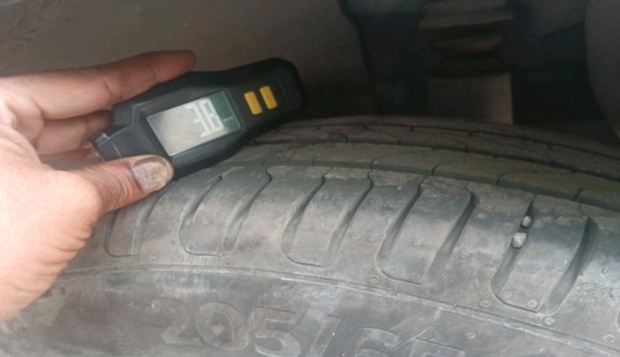 2017 Hyundai Creta E PLUS 1.6 PETROL, Petrol, Manual, 50,267 km, tyre