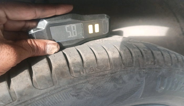 2017 Hyundai Creta E PLUS 1.6 PETROL, Petrol, Manual, 50,267 km, tyre