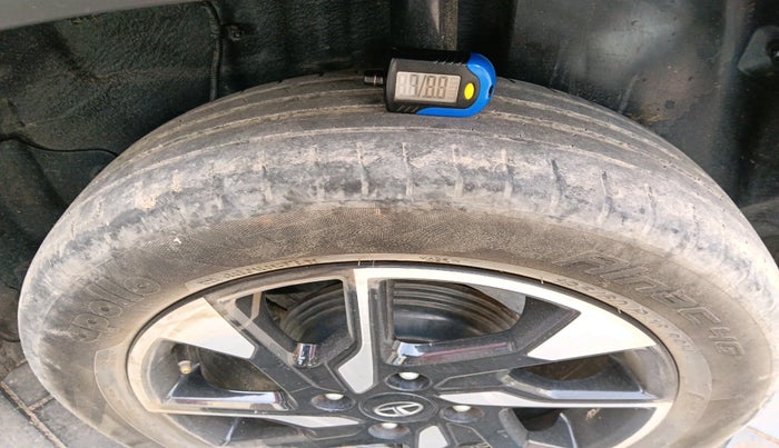 2023 Tata PUNCH CREATIVE  MT, Petrol, Manual, 39,263 km, tyre