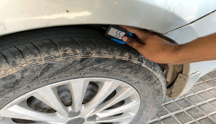 2014 Maruti Ciaz ZDI, Diesel, Manual, 1,72,866 km, tyre