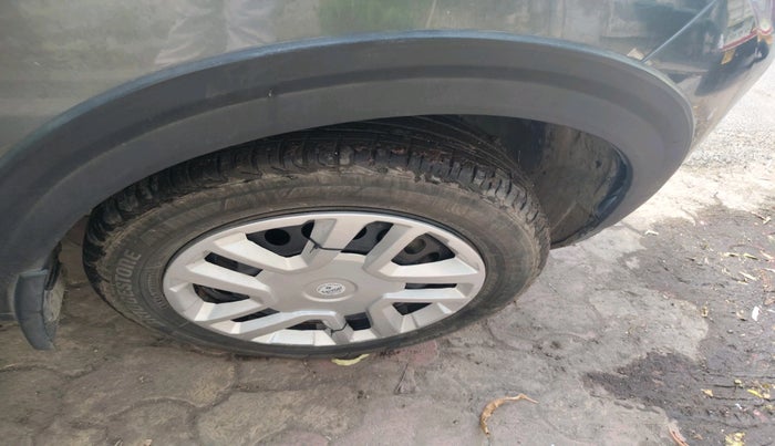 2024 Tata NEXON PURE SUNROOF 1.2 PETROL, Petrol, Manual, 34,717 km, tyre