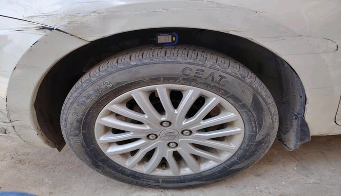 2018 Maruti Dzire ZXI, Petrol, Manual, 31,659 km, tyre