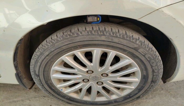 2018 Maruti Dzire ZXI, Petrol, Manual, 31,659 km, tyre
