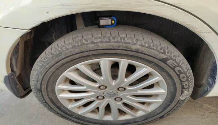 2018 Maruti Dzire ZXI, Petrol, Manual, 31,659 km, tyre