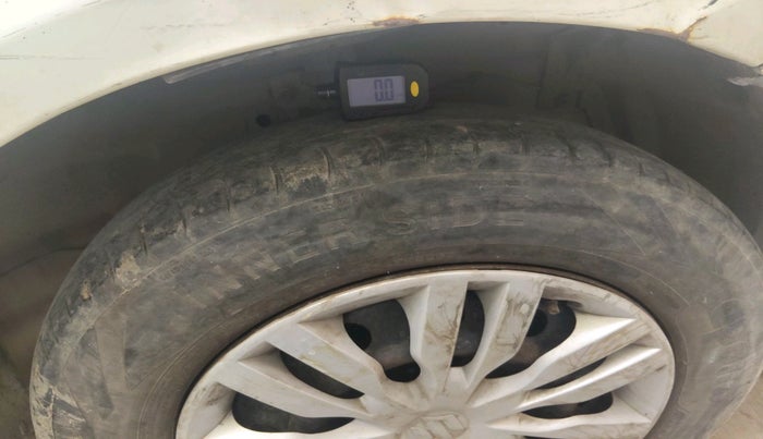 2019 Maruti Swift Dzire TOUR S-CNG, CNG, Manual, 93,430 km, tyre