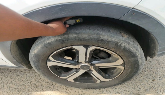 2020 Tata NEXON XZ PLUS PETROL, Petrol, Manual, 1,21,972 km, tyre