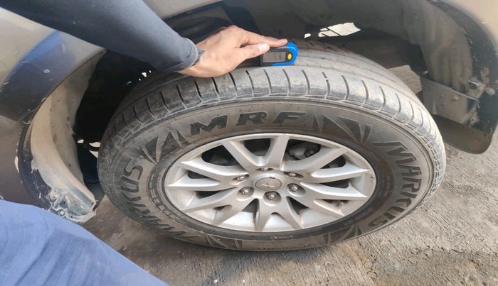 2013 Mitsubishi Pajero 2.8 4X4 MT, Diesel, Manual, 1,85,382 km, tyre