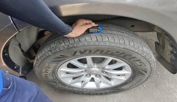 2013 Mitsubishi Pajero 2.8 4X4 MT, Diesel, Manual, 1,85,382 km, tyre