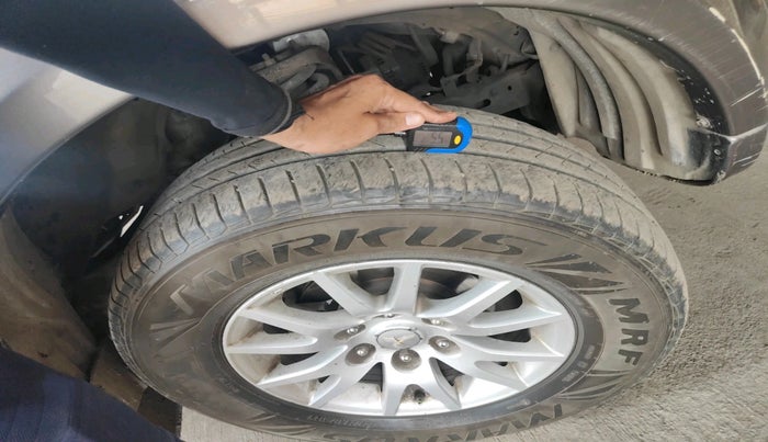 2013 Mitsubishi Pajero 2.8 4X4 MT, Diesel, Manual, 1,85,382 km, tyre